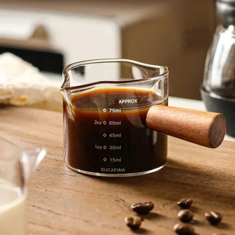 Glass Coffee Measuring Cup with Wooden Handle, 750ml